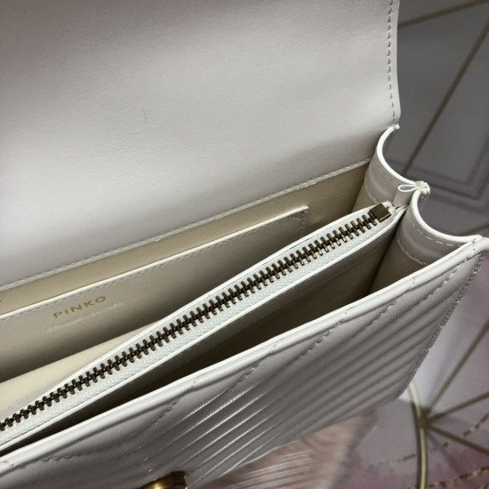 Pinko Bags Top Quality
27*17*8cm