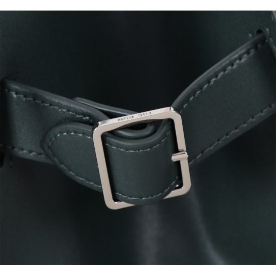 The Row Bags Top Quality
Small:26.20.18
Big:38.26.23