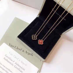 Van Cleef Jewelry Necklace