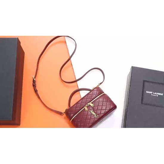 YSL Bags Top Quality
18×11×6.5 cm