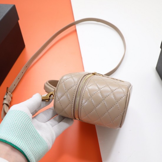 YSL Bags Top Quality
18×11×6.5 cm