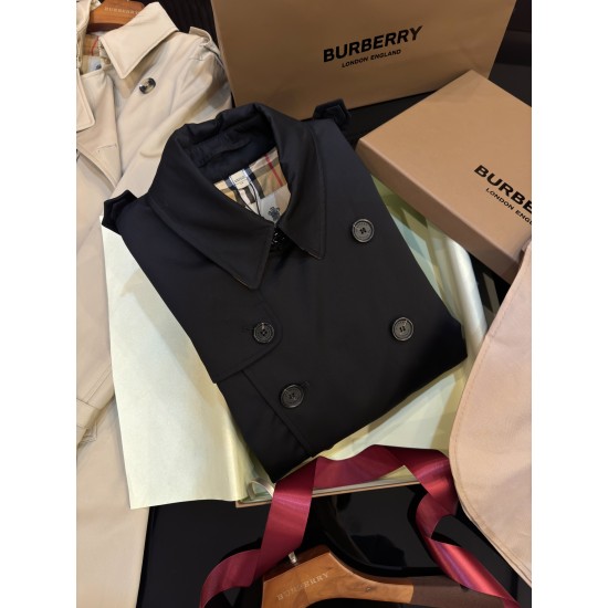 Burberry coat
uk4，6，8，10，12