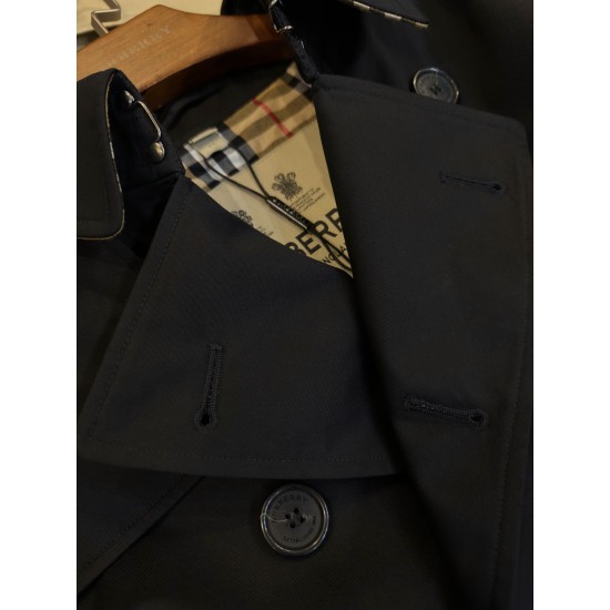 Burberry coat
uk4，6，8，10，12