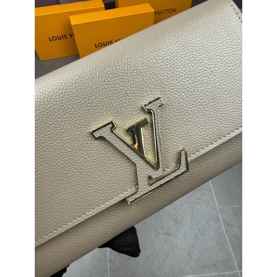 LV Bags High Quality Flip Wallet
