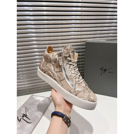 CL Shoes Casual shoes

 Top Quality