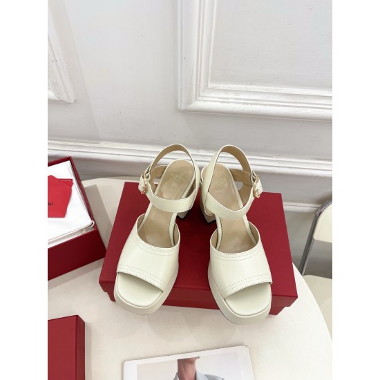 Valentino Shoes Top Quality
