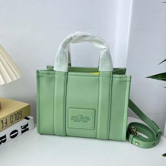 MJ Tote Full leather size: 41 * 34 * 15cm $140 Full leather medium size: 33 * 28 * 13cm $120 Full leather small size: 26 × 20 × 13cm $100 Fabric Large Size: 41 * 34 * 15cm $100 Medium size of fabric: 33 * 28 * 13cm $90 Fabric small size: 26 × 20 × 13cm $8