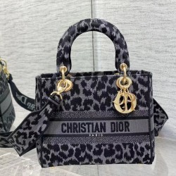 Dior Bags Top Quality
Five Grid