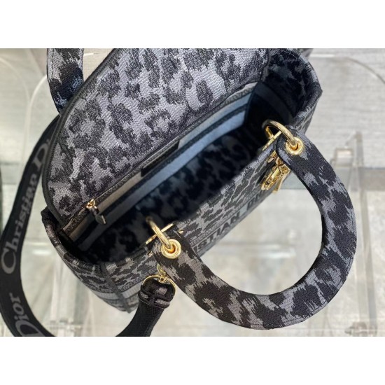 Dior Bags Top Quality
Five Grid