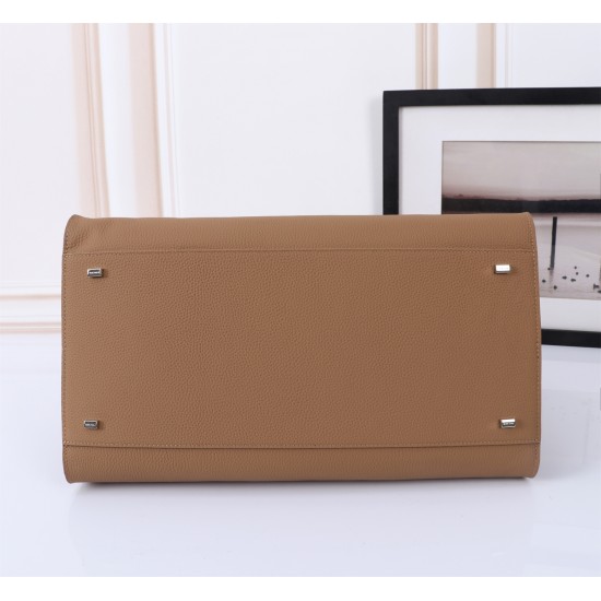 The Row Bags Top Quality
Small:26.20.18
Big:38.26.23