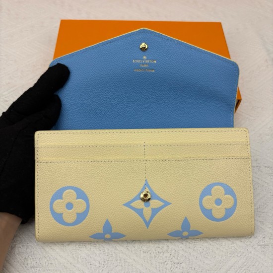 LV Bags High Quality Flip Wallet
