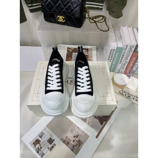 McQueen Shoes High Quality
women 35-40 

men 39-44