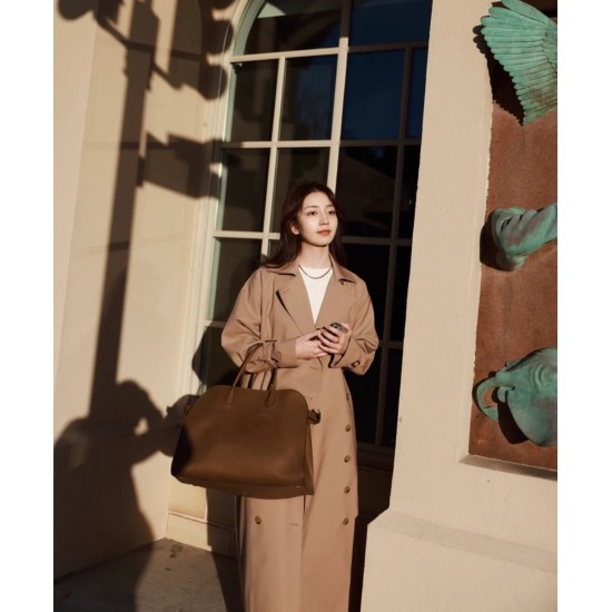 The Row Bags Top Quality
Small:26.20.18
Big:38.26.23