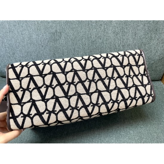 Valentino Bags Top Quality
35/25/17cm