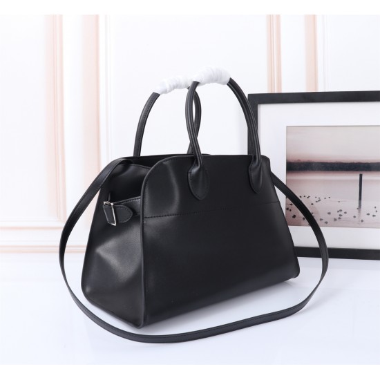 The Row Bags Top Quality
Small:26.20.18
Big:38.26.23