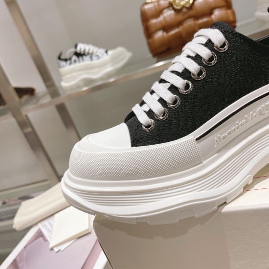 McQueen Shoes High Quality
women 35-40 

men 39-44