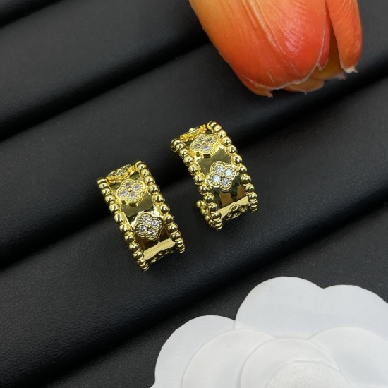 Van Cleef Jewelry High Quality