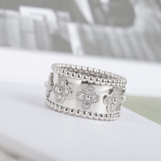 Van Cleef Jewelry Ring