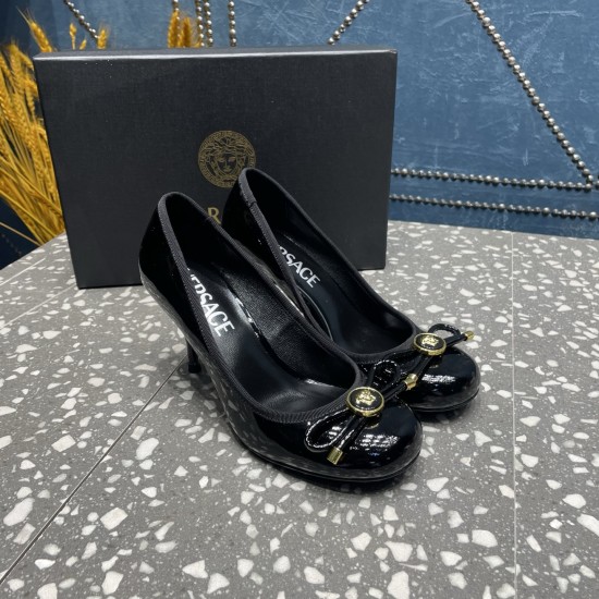 Versace Shoes Fashion shoes
 Top Quality