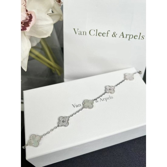 Van Cleef Jewelry Bracelet