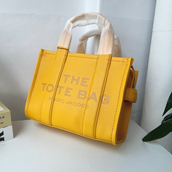 MJ Tote Full leather size: 41 * 34 * 15cm $140 Full leather medium size: 33 * 28 * 13cm $120 Full leather small size: 26 × 20 × 13cm $100 Fabric Large Size: 41 * 34 * 15cm $100 Medium size of fabric: 33 * 28 * 13cm $90 Fabric small size: 26 × 20 × 13cm $8