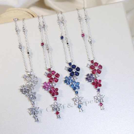 Van Cleef Jewelry Necklace