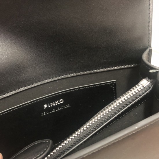 Pinko Bags Top Quality
21x13x6