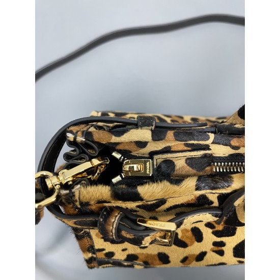 Prada Bags Top Quality
32x15.5x12cm