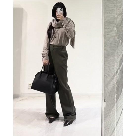 The Row Bags Top Quality
Small:26.20.18
Big:38.26.23