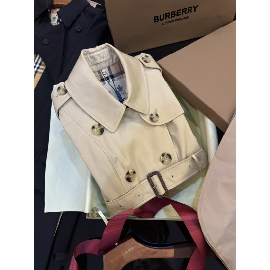 Burberry coat
uk4，6，8，10，12