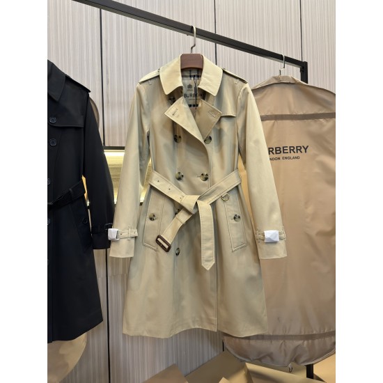 Burberry coat
uk4，6，8，10，12