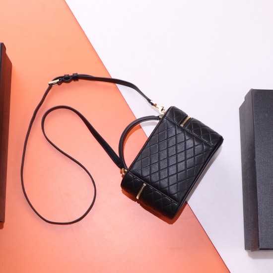 YSL Bags Top Quality
18×11×6.5 cm