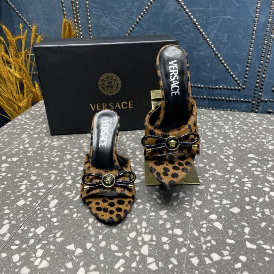 Versace Shoes Fashion shoes
 Top Quality