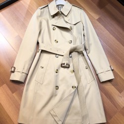 Burberry coat
uk4，6，8，10，12