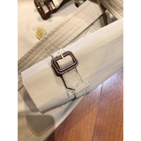 Burberry coat
uk4，6，8，10，12