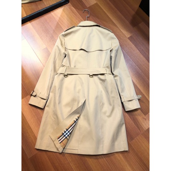Burberry coat
uk4，6，8，10，12