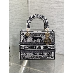 Dior Bags Top Quality
Five Grid
