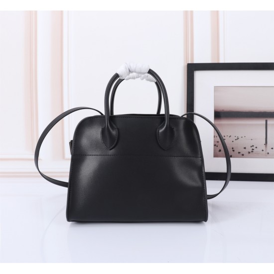 The Row Bags Top Quality
Small:26.20.18
Big:38.26.23