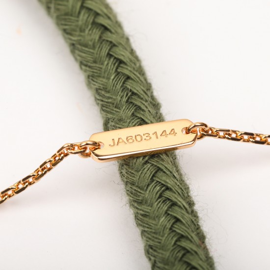 Van Cleef Jewelry Necklace