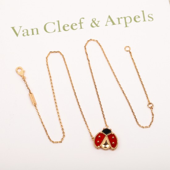 Van Cleef Jewelry Necklace