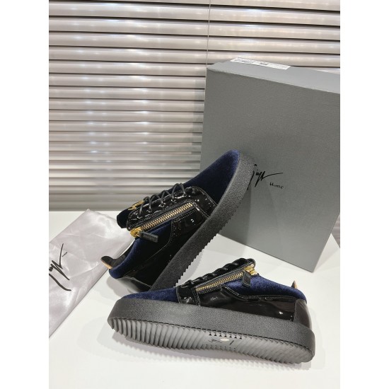 CL Shoes Casual shoes

 Top Quality