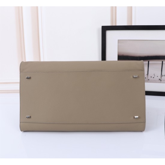 The Row Bags Top Quality
Small:26.20.18
Big:38.26.23