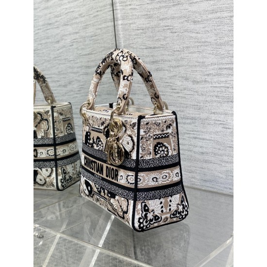 Dior Bags Top Quality
Five Grid