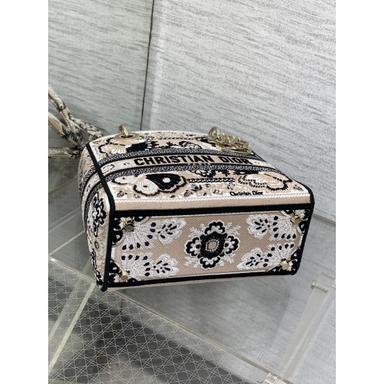 Dior Bags Top Quality
Five Grid