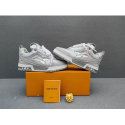 LV Shoes Top Quality
women 35-40 

men 39-45