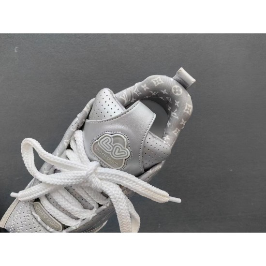 LV Shoes Top Quality
women 35-40 

men 39-45