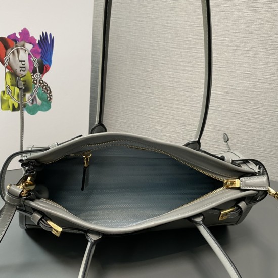 Prada Bags Top Quality
32x15.5x12cm