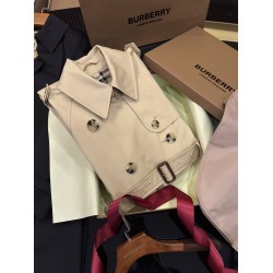 Burberry coat
uk4，6，8，10，12