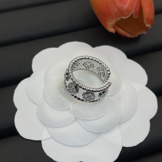 Van Cleef Jewelry High Quality