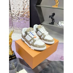 LV Shoes Top Quality
women 35-40 

men 39-45